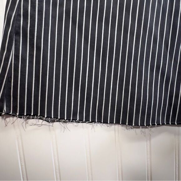 Judy Blue® Ultra High Rise Super Flare Jean 25 - Picture 12 of 16